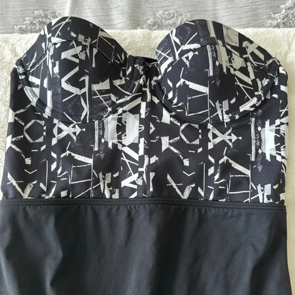 Abercrombie & Fitch black/white strapless bombshell one piece swimsuit sz small - Picture 3 of 7